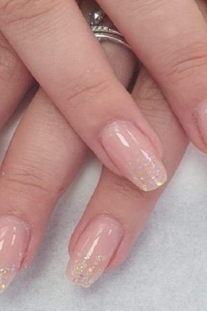 NAILS-AT-SUZANNES-BEAUTY-SALON-IN-COVENTRY