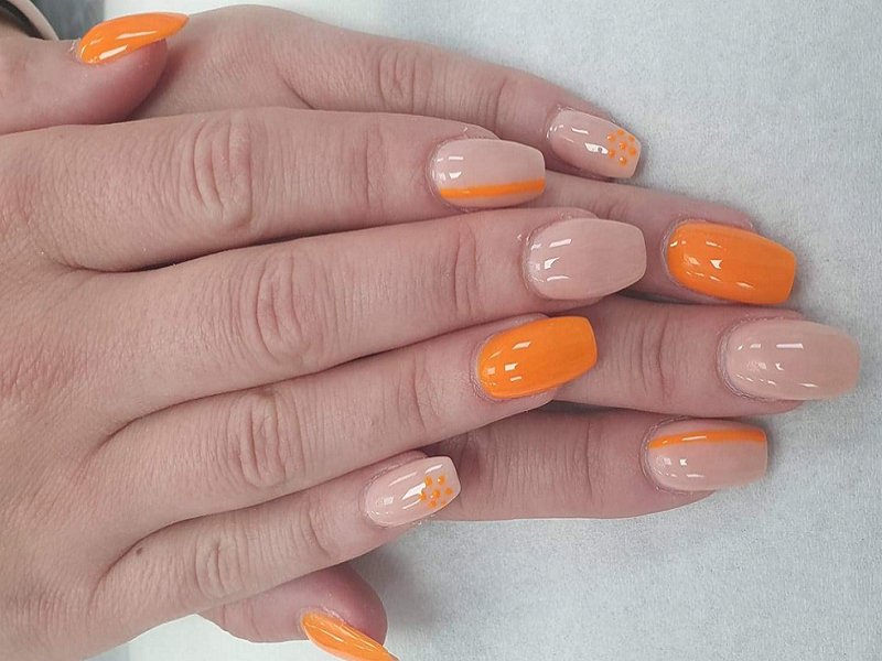ACRYLIC-NAILS-AT-TOP-BEAUTY-SALON-IN-COVENTRY