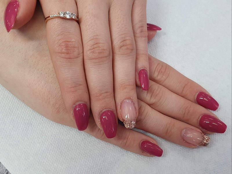 NAIL-EXTENSIONS-AT-SUZANNES-BEAUTY-SALON-COVENTRY