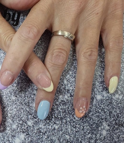 best-nails-at-suzannes-beauty-salon-coventry-paula-brine