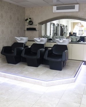 suzannes-hair-salon in Coventry