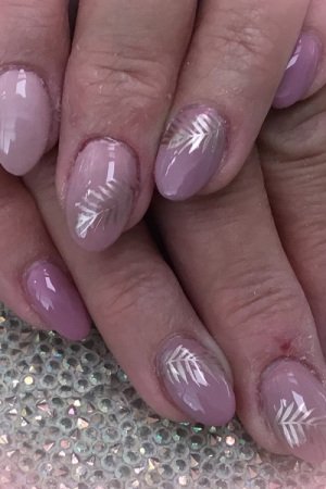 suzannes-beauty-salon-in-coventry-for-best-nails