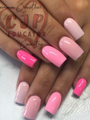 gemma-crowther-nails-at-suzannes-beauty-salon-in-coventry
