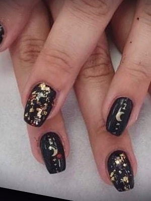 NAIL-ART-EXPERTS-AT-SUZANNES-SALON-IN-COVENTRY
