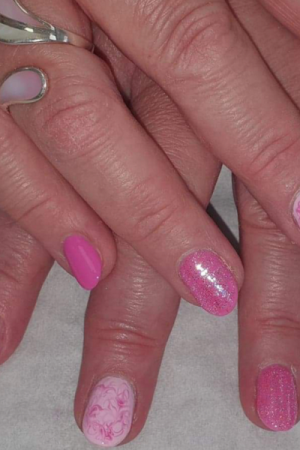 nails-by-Lisa-at-top-beauty-salon-in-coventry