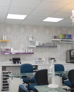 Best hair & beauty salon near me